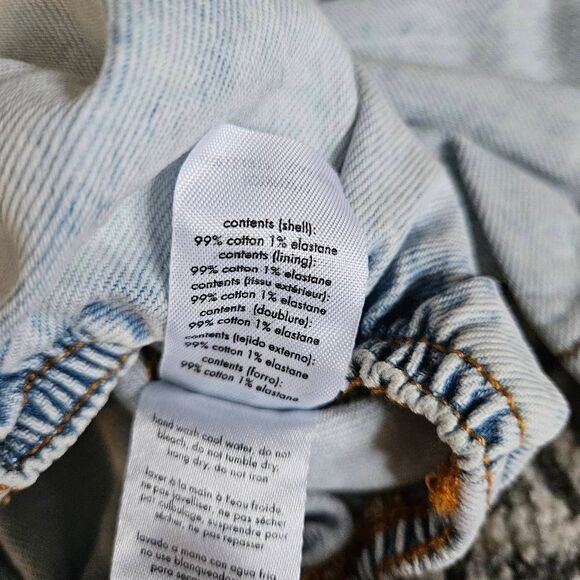 3/$15 WeWoreWhat Cropped Denim Top Size XS in Light Wash Denim - Picture 5 of 6